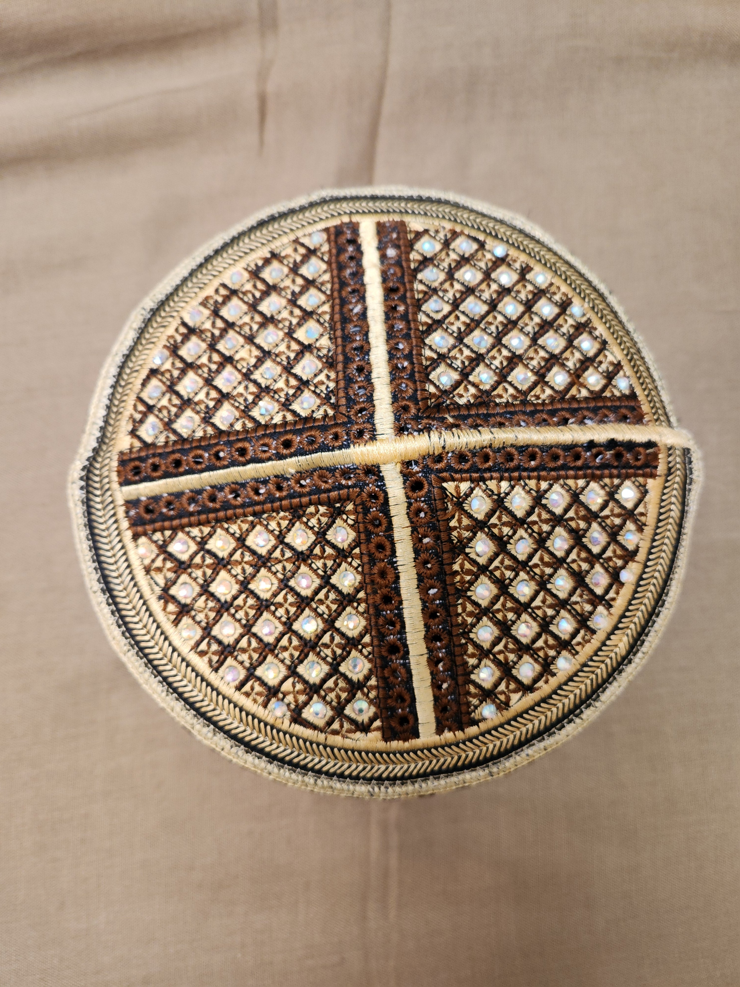 👉Elegant Muslim Stone Prayer Cap – Timeless Comfort & Style👈