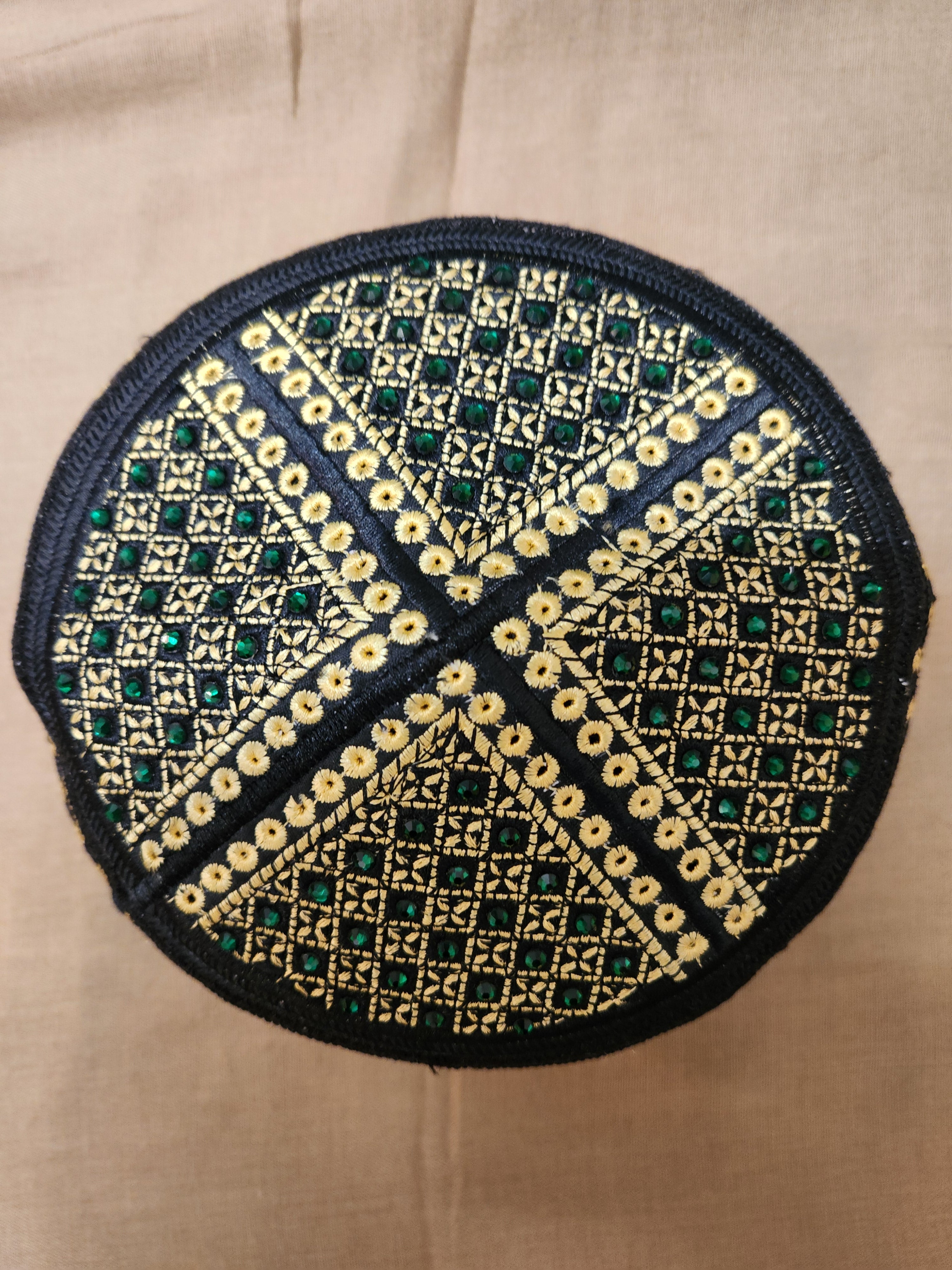 👉Elegant Muslim Stone Prayer Cap – Timeless Comfort & Style👈
